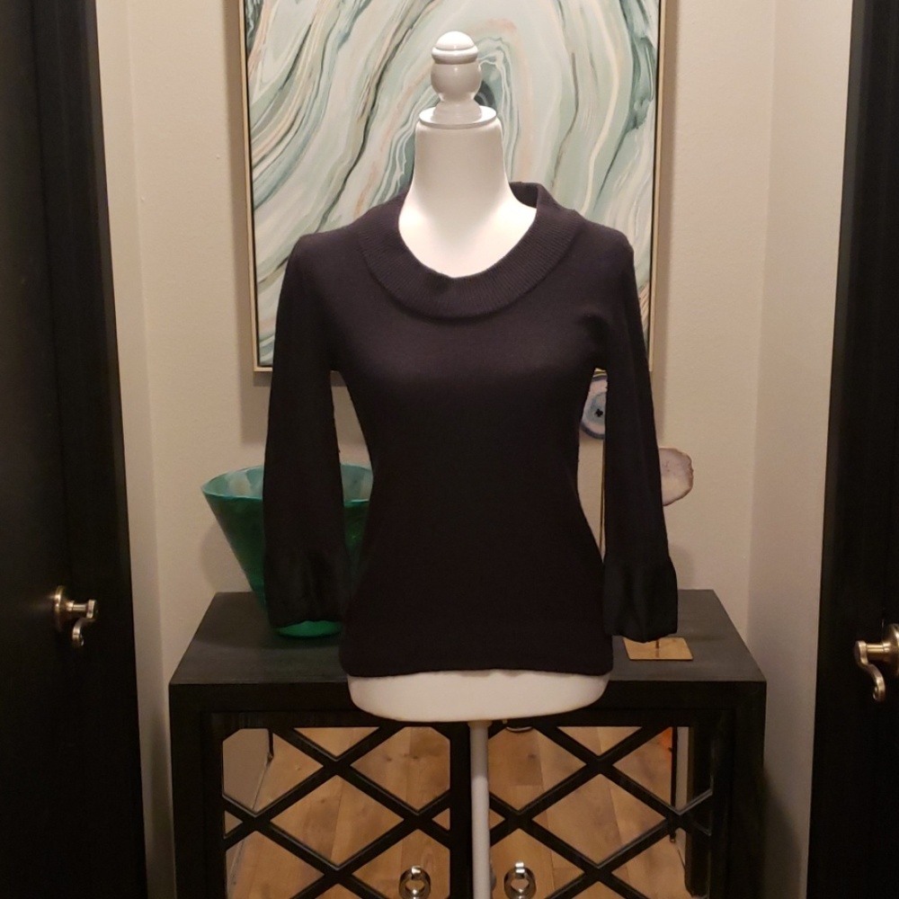 Classic Black Women's Sweater with Rounded Neck
